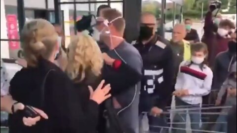France: People not allowed into supermarkets without "covid passports"