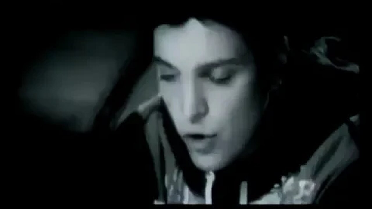 Άκης Δείξιμος - Τι μ' έπιασε (2003) - Official Music Video