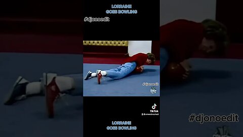 Lorraine goes bowling #djonoedit #omeednouhadi #stephaniemouhadi #lucianojouhadi #funny #bowl #drink
