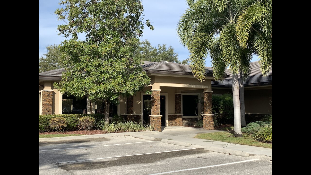 For Lease in Fort Myers, Florida - 2,800 SF Grey Shell - Prof/Medical