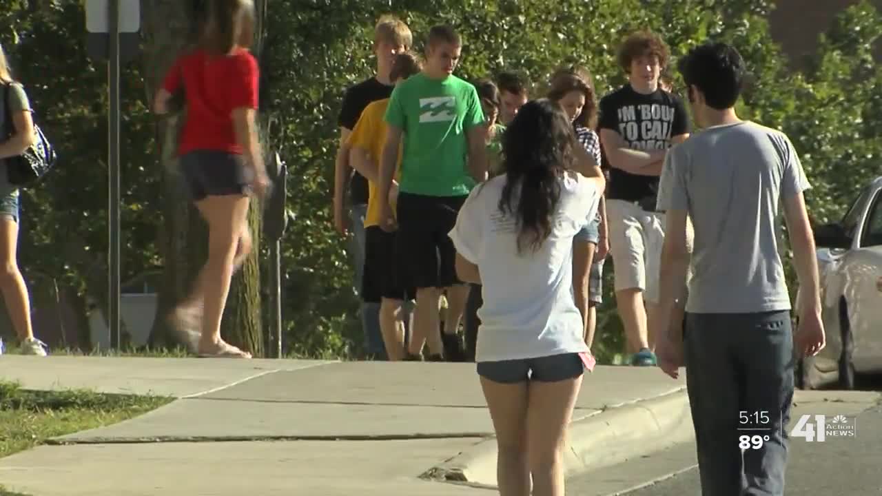 KU students support campus face mask requirement