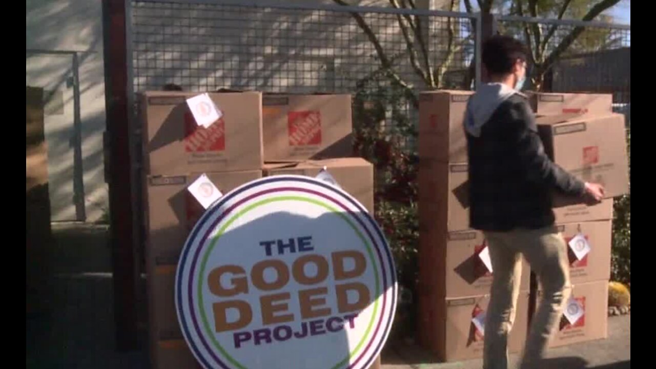 The Good Deed Project passed out meals in Las Vegas