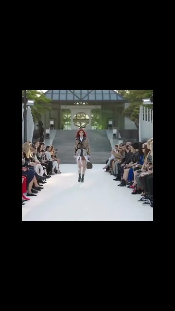 Ho-yeon Jung in Louisvuitton 2018 cruise fashion show by Nicolasghesquiere #Fashion #Shorts