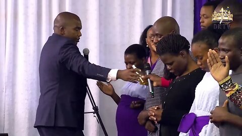 Personal Prophecies & Prayer with Dr. Ian Ndlovu (06/11/22)