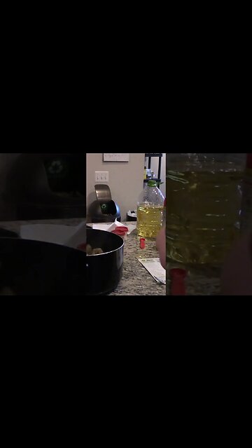 Ouch I Touched The Hot Pan! #Shorts 😁