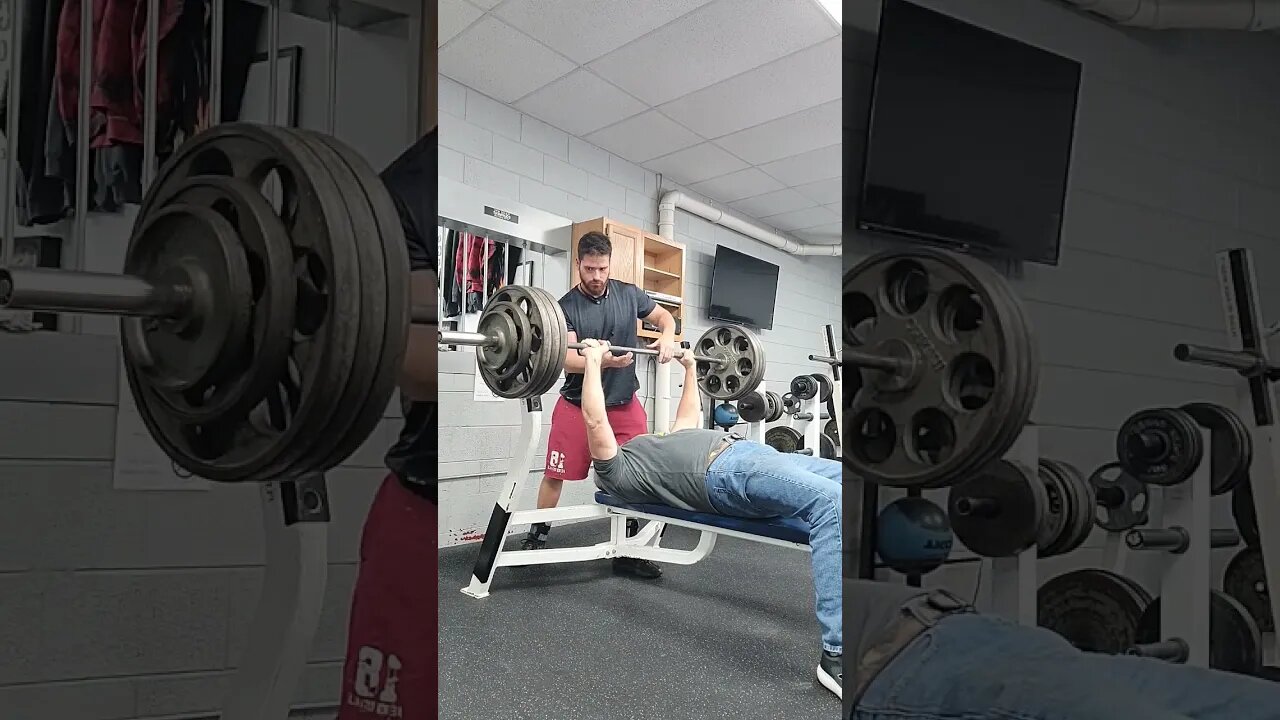 385lbs x 2 reps Raw bench, Crazy 🤪 old man