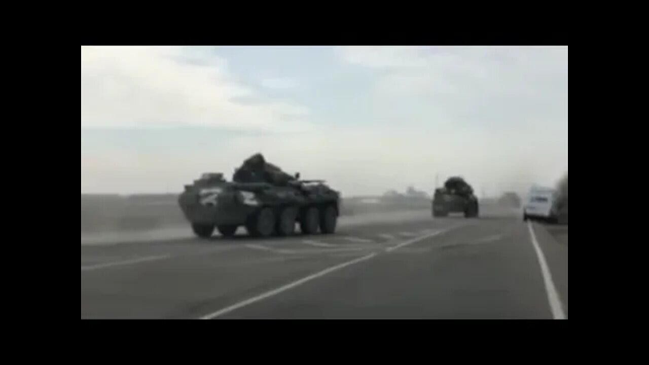 ★★★ Russian Armoured Convoy Storms the Ukraine Border