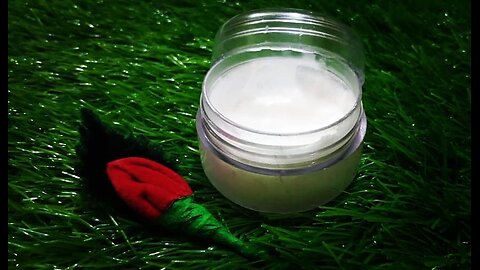 Glass Skin: Remove Wrinkles with Vitamin E Oil and Aloevera Night Cream