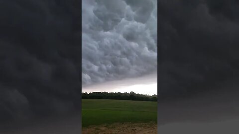 2022 Missouri Derecho Thunderstorm Clouds 🥶🤯😱 #shorts