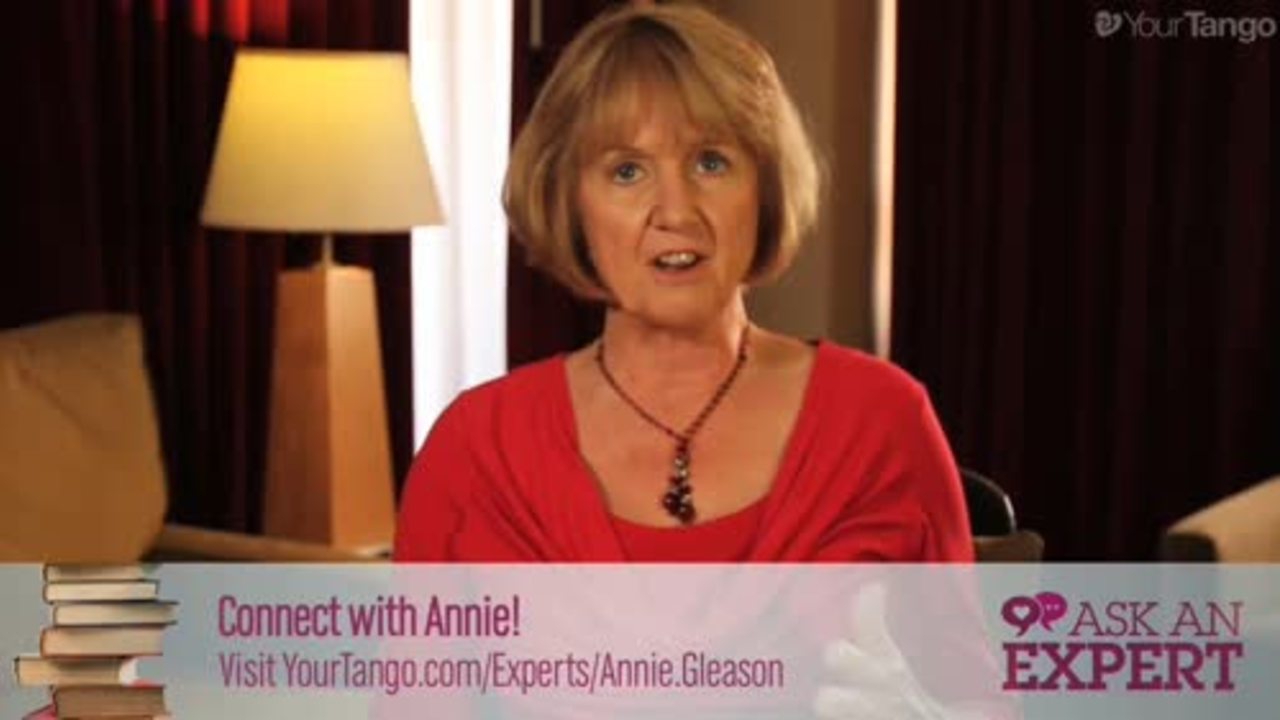 AAEannie1_askingwomenout.mov