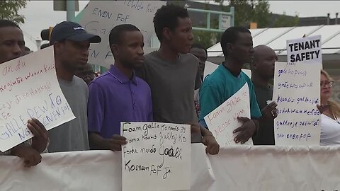 Aurora renters protest mold, roaches, mice and other unlivable conditions