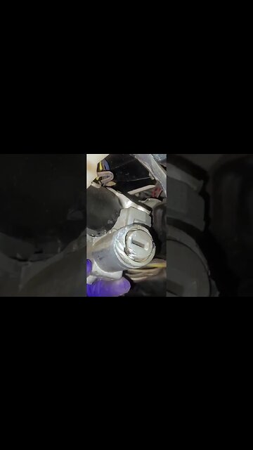 Quebraram o cilindro da chave do monza no pátio... tive que trocar..