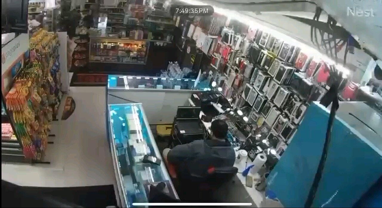 store robbery gose wrong