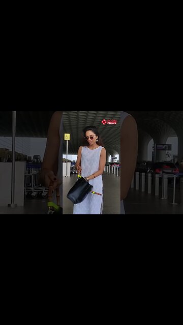 The Night Manager actress Sobhita Dhulipala gets clicked at the Mumbai airport 💖📸✈️