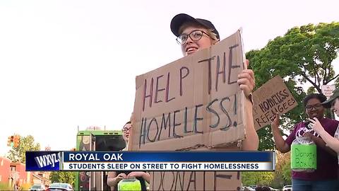 Students sleep on street to fight homelessness