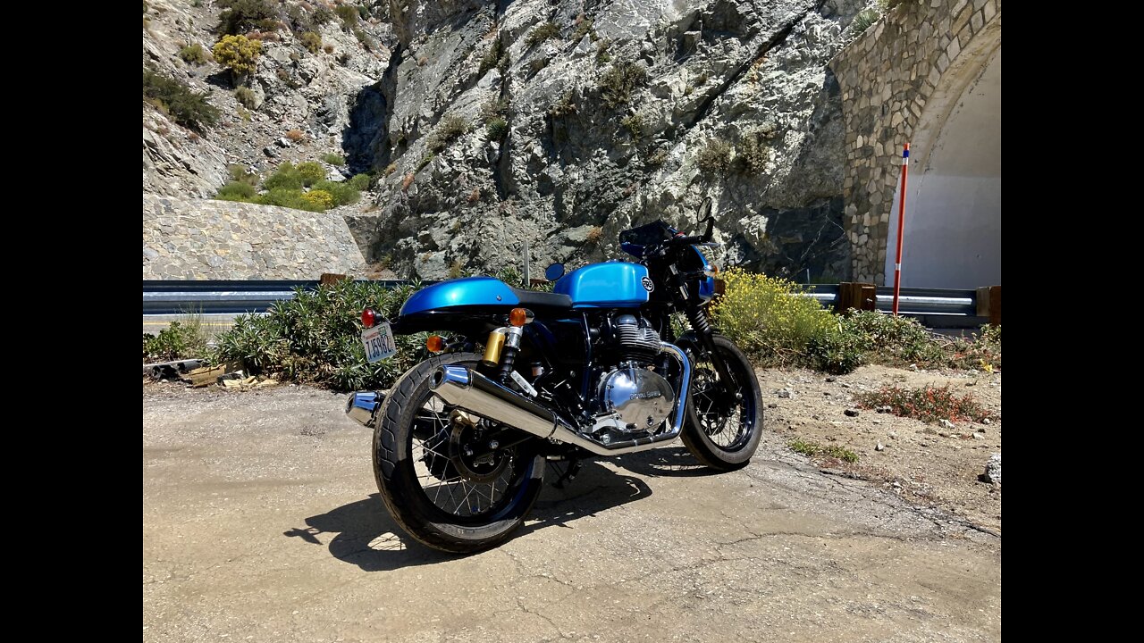 Continental GT 650 sounds in a tunnel