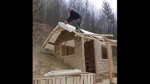 BUILDING AN OFF-GRID HOME👨‍🏭🪵🛖🧱🌲IN THE WILD👨‍🔧🛖🌳💫PART 2