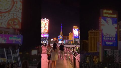 Quick tour with Paige through Vegas and the Cosmopolitan