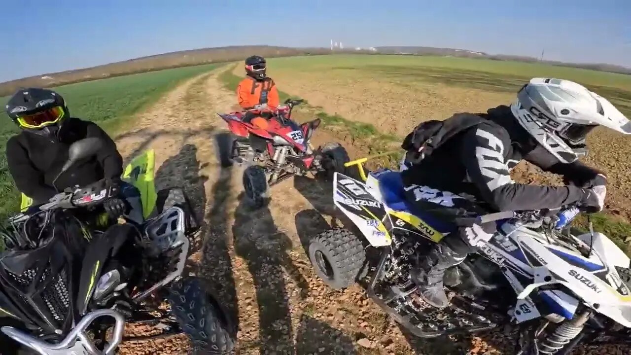 ON EST PRIS AU PIÈGE DANS UNE RIVIÈRE..-10