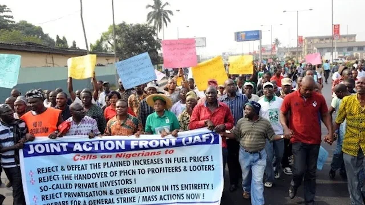 #protest Tinubu is a failure, Let military overthrow ,or removed legitimately Nigerians voice out