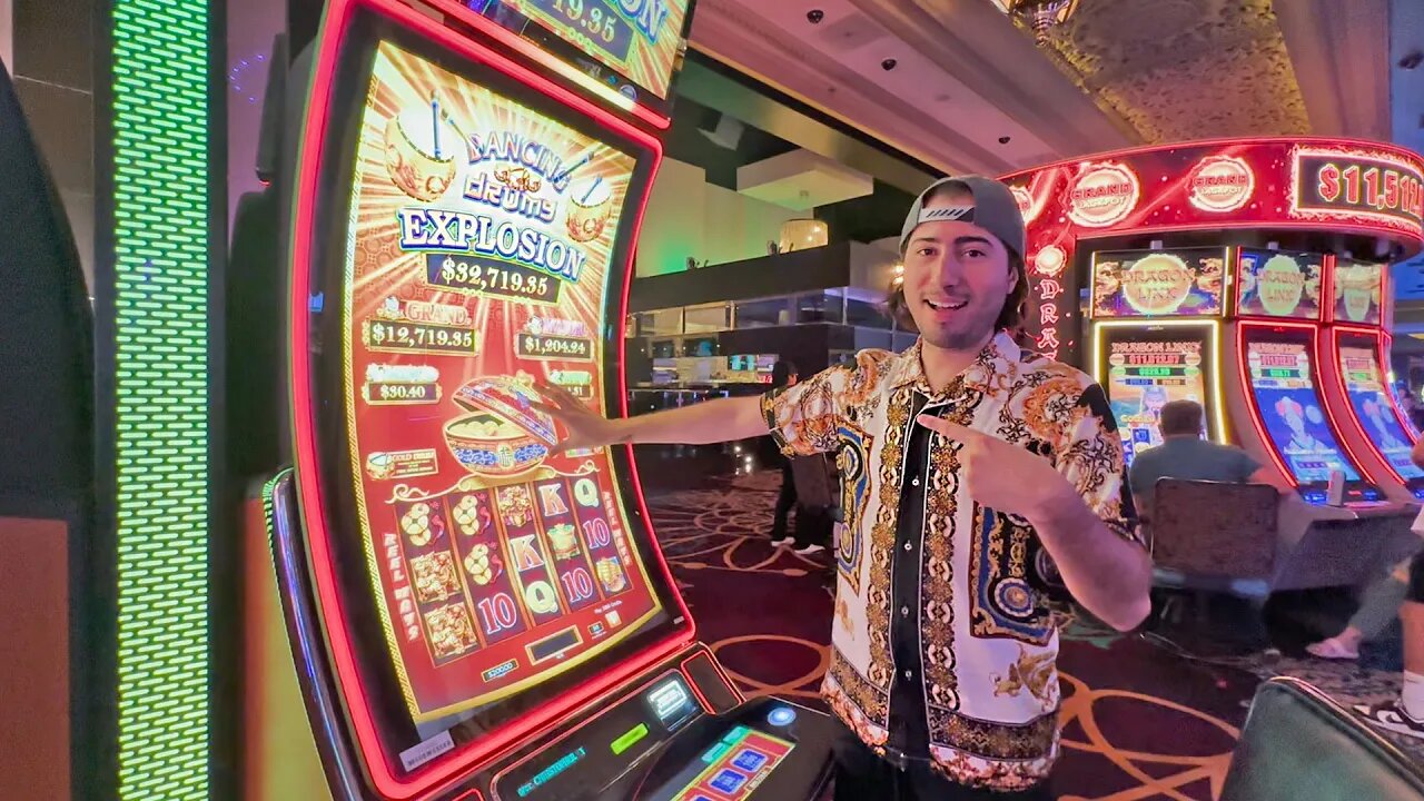 I Played A $32,000 Dancing Drums Slot Machine In Las Vegas!