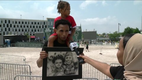 'I'm feeling like a champ': Bucks fans take in the excitement during the parade