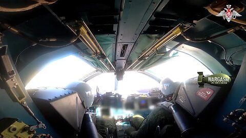 Russian Su-34 attack aircraft hits Ukrainian position