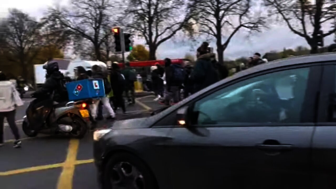 DOMINOS MOTOR BIKE FORCES HIS WAY THROUGH PROTESTER. PASSPORT PROTEST 13/11/2021 #NOVAXPASSPORT