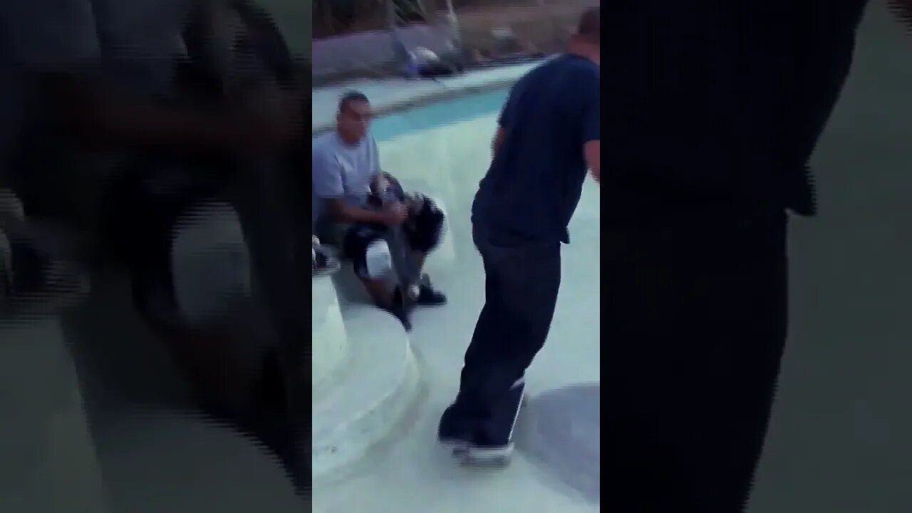 Peter King Shredding OG Ridiculous Pool #poolskateboarding #poolskating #bowlskating