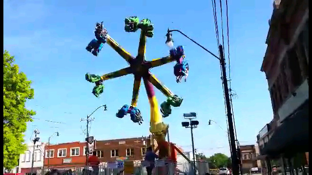 Not sure what kind of amusement ride this is! looked fun!