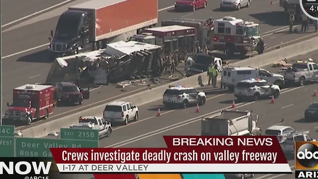 Deadly crash on I-17 in PHX creates heavy delays