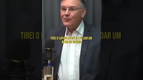 DOUTRINAÇÃO NAS ESCOLAS