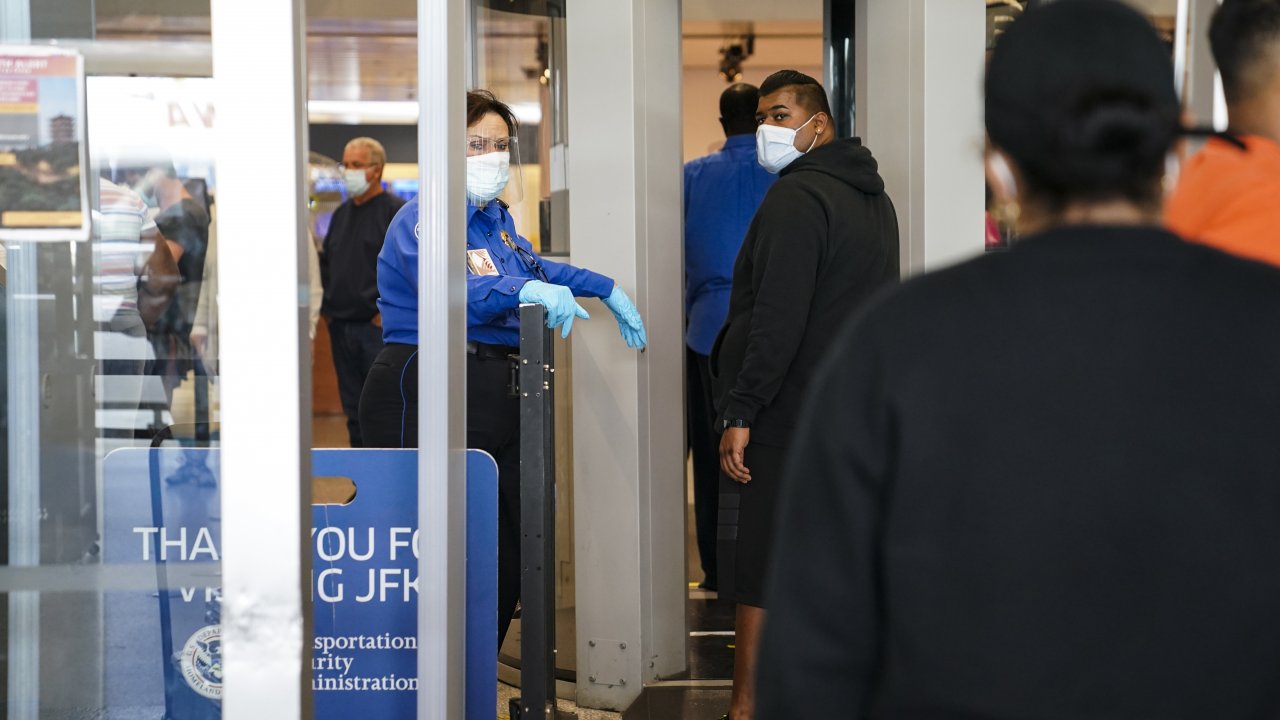 TSA Expects Millions More To Travel Thanksgiving Week