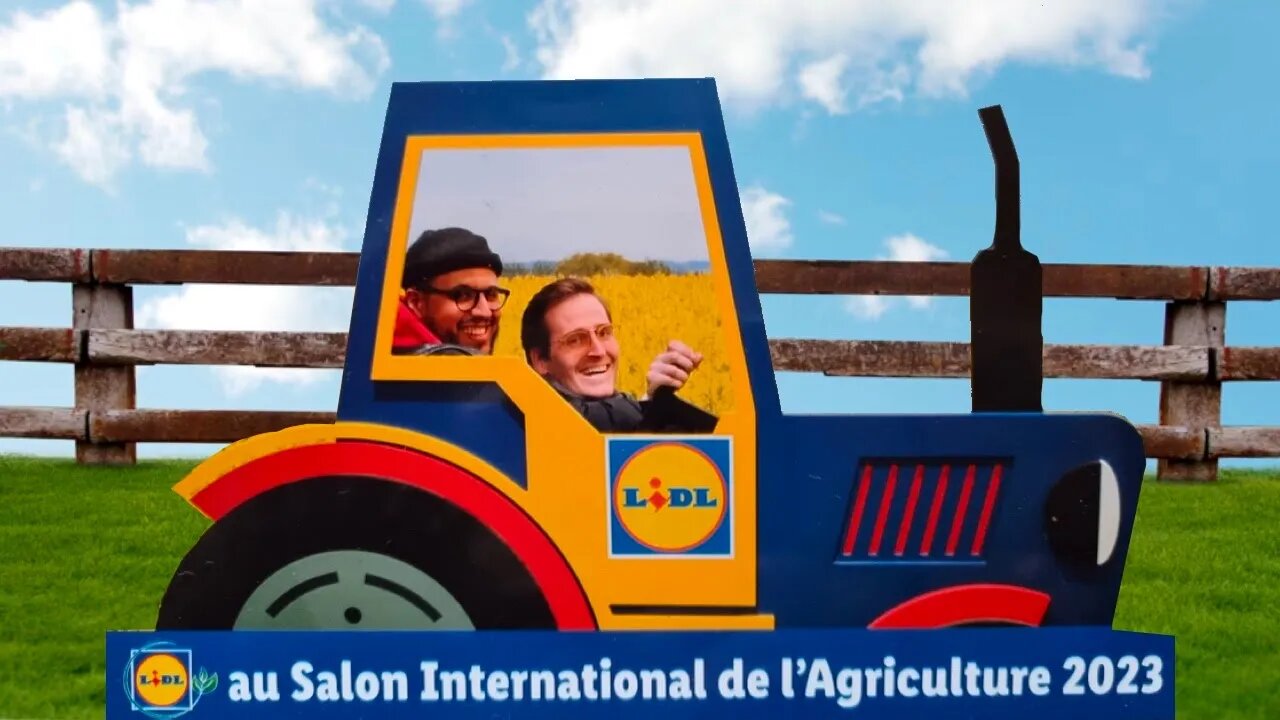 Au salon de l'agriculture...Il finit dans une cage pour chien !!!