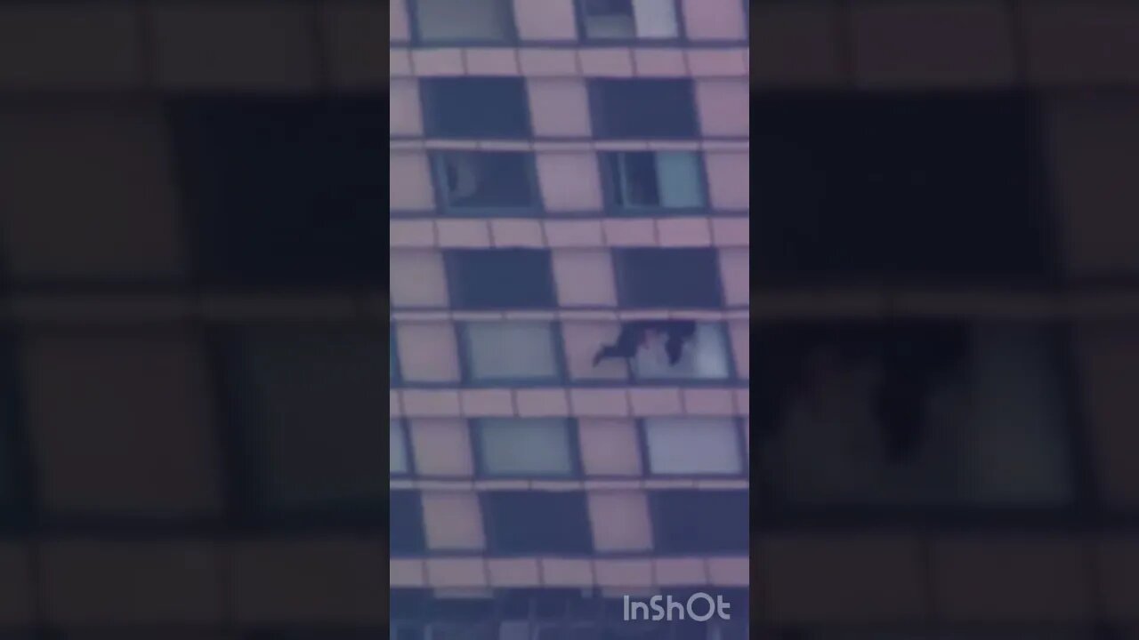 Man Wanted by FBI dangling from window in Manhattan #shorts #fbi #wanted