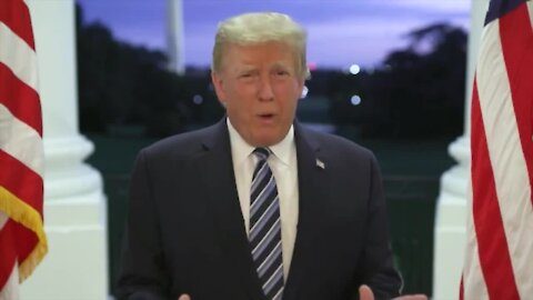 Pres. Trump returns to the White House without a mask