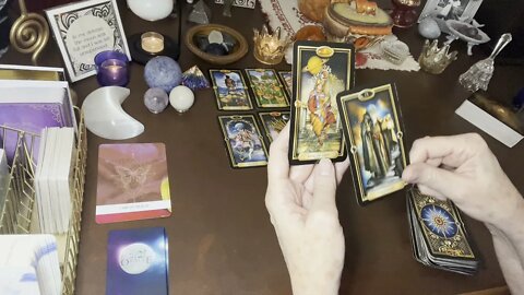 ♎️ LIBRA ~ WHAT DOES YOUR HIGHER SELF WANT TO TELL YOU?