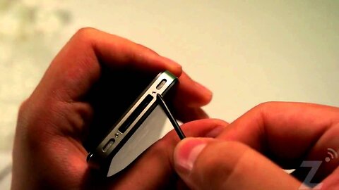 Clear rear panel for iPhone 4s/4 ( Unboxing & how to put on )