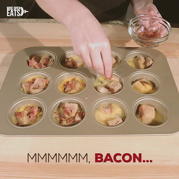 Full Breakfast Casserole Muffins [SQUARE]