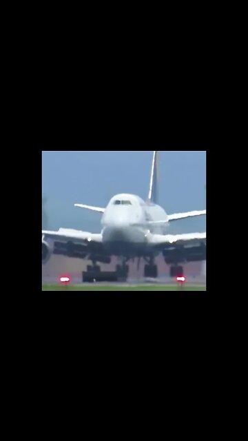 747 fighting crosswind😳