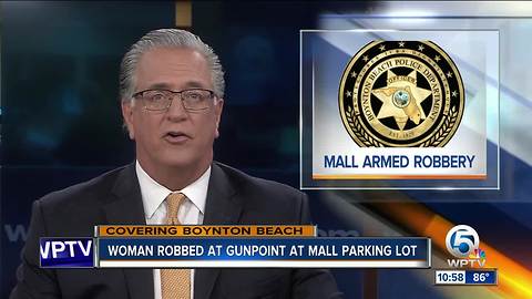 Woman robbed at gunpoint in Boynton Beach Mall parking lot