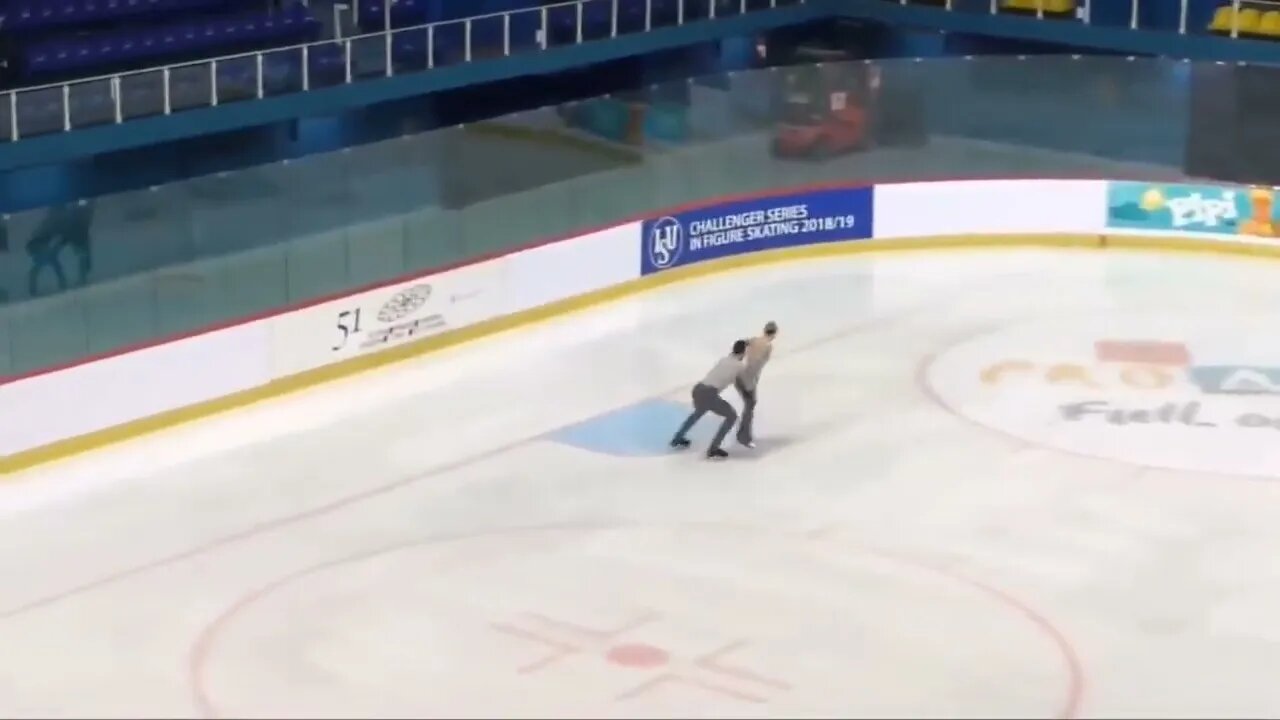 *Scary Fall - Please Beware* - Ashley CAIN / Timothy LEDUC, GOLDEN SPIN ZAGREB PAIRS FS Dec95 15