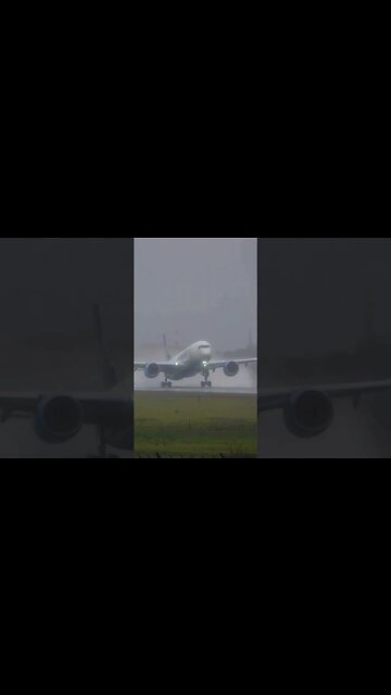 💦 Rain Storm Takeoff A350✈️ #airbus #weather #aviation