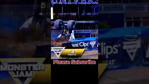 Monster Jam World Series. Megalodon huge backflip!