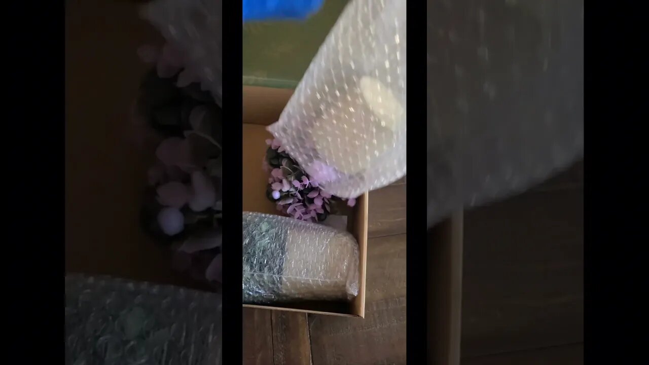 My friend started a business & I just got my shipment 🪴🌷😊