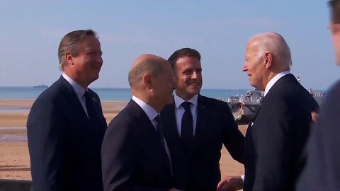 RT @RNCResearch: HANDLER: "Sir..." BIDEN: "I know, I gotta..."