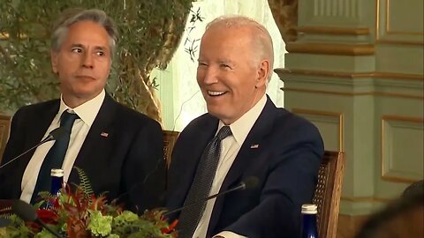 A Confused Biden Looks To Blinken, Who Instructs Press To Leave So Biden, Xi Can Meet Privately