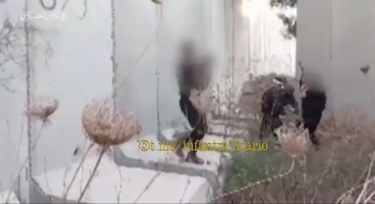 Palestinian and Hamas capture a checkpoint in Israel