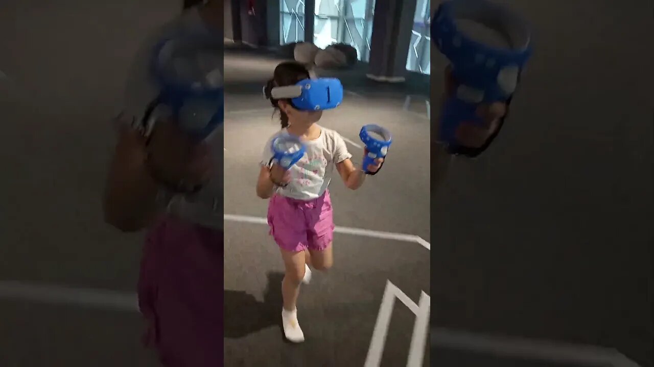 tiktok:unreal.md 🎮👾🕹️ #vr #vrclub #virtualreality #unrealvr #moldova #chisinau #vrarena 🖤 @unrealmd