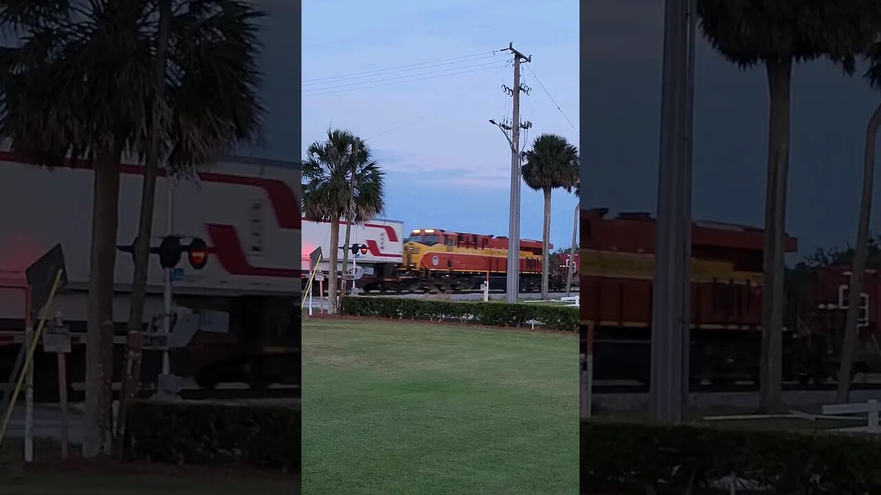 Florida East Coast Railway FEC-107 at Daytona Beach Golf Club May 20 2023 #railfanrob #fec107